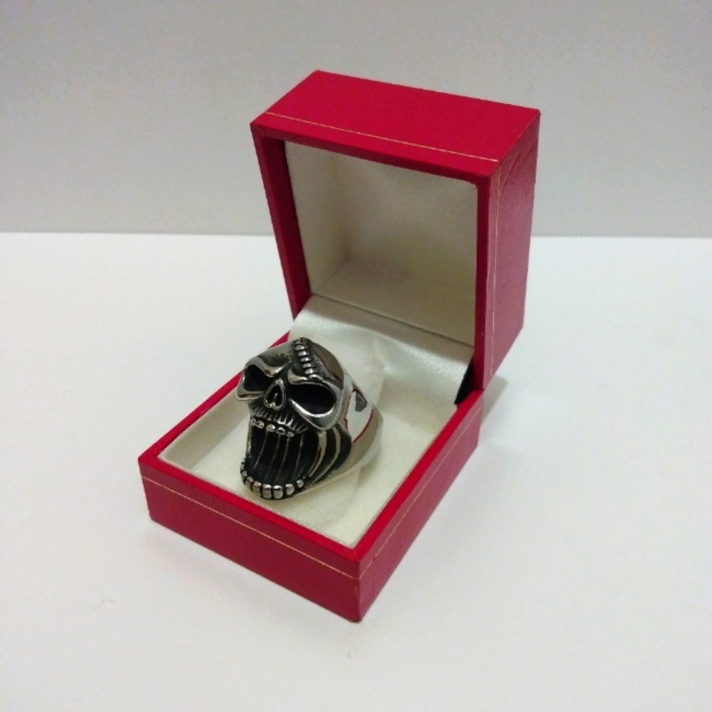 Mens Protruding Skull Head  Ring S9.5
